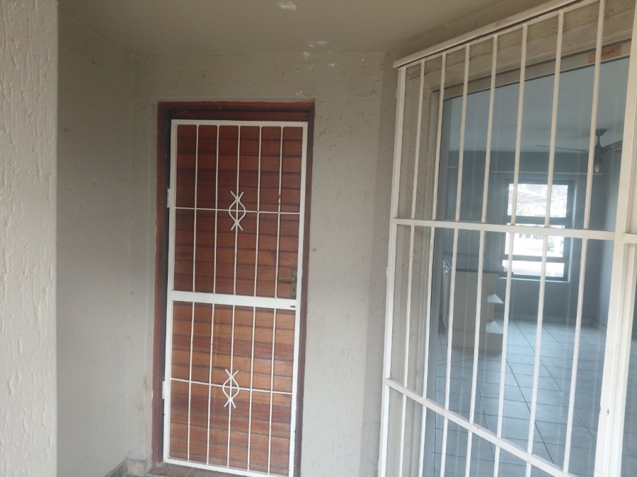 To Let 2 Bedroom Property for Rent in Vaalpark Free State